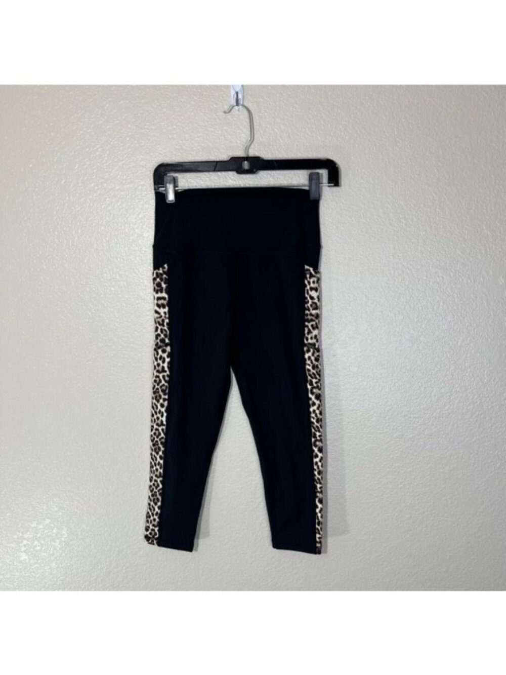 Zyia Active Black Animal Side Stripe Cropped Leggings 6-8